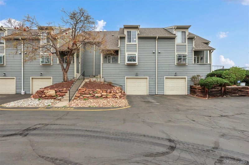 2053 Worchester Way, Aurora, CO 80014