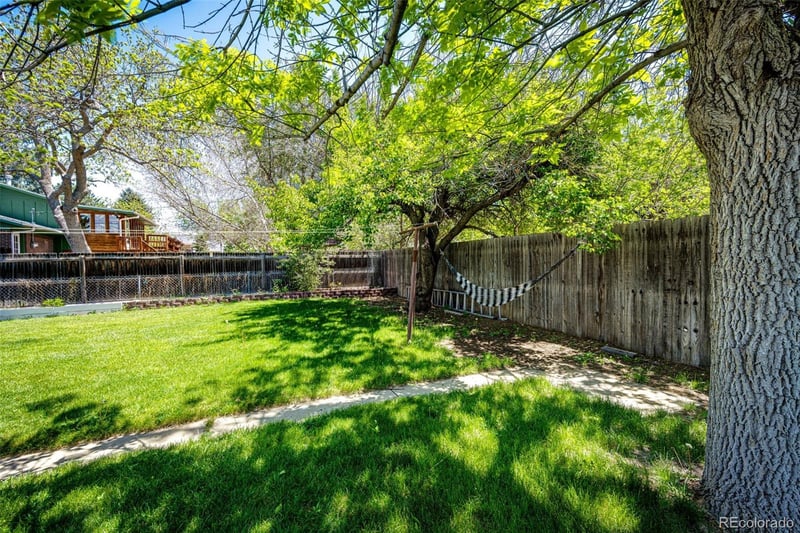 11994 Virginia Dr, Aurora, CO 80012