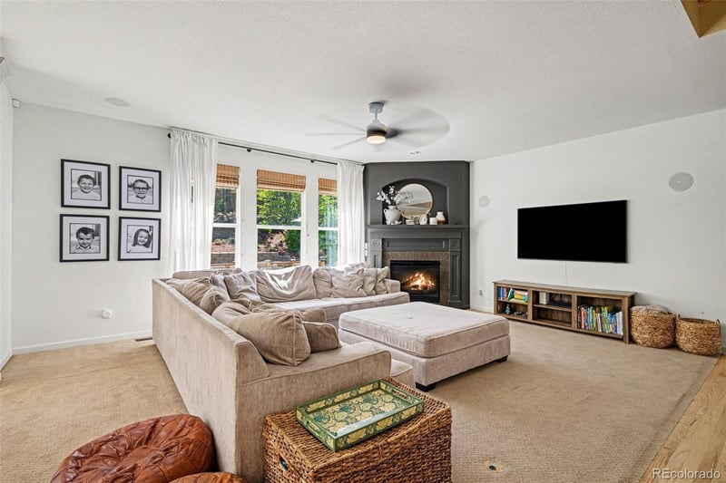 10600 Stonington St, Highlands Ranch, CO 80126