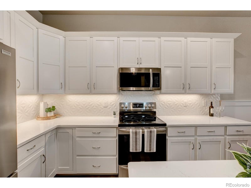 158 High Point Dr, Longmont, CO 80504