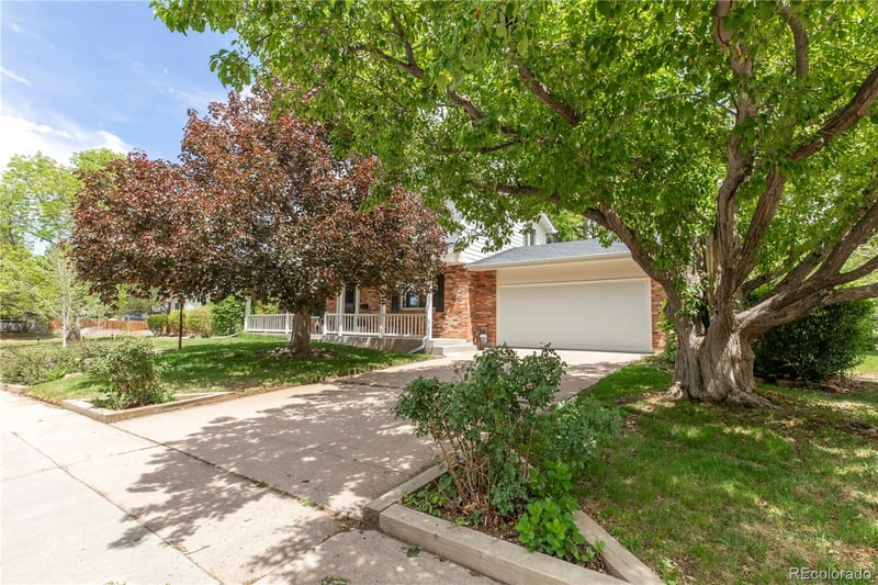 1061 E Briarwood Cir N, Centennial, CO 80122