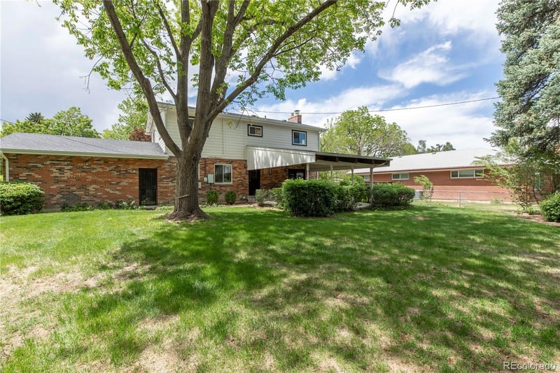 1061 E Briarwood Cir N, Centennial, CO 80122