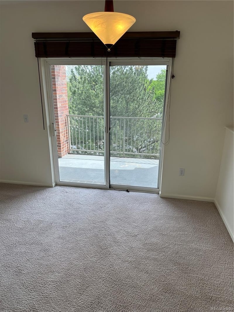 2895 W Riverwalk Cir #301, Littleton, CO 80123