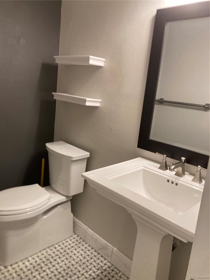 9200 Cherry Creek South Dr #52, Denver, CO 80231