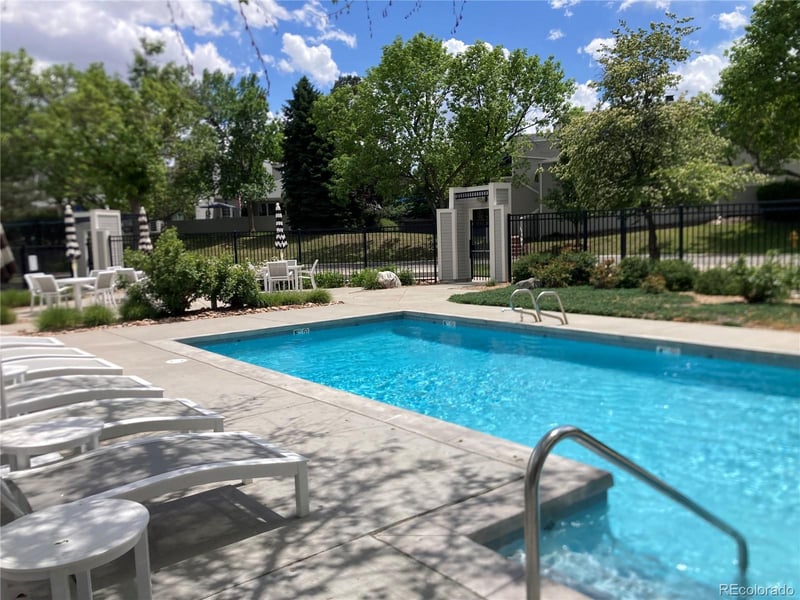 9200 E Cherry Creek South Dr #52, Denver, CO 80231