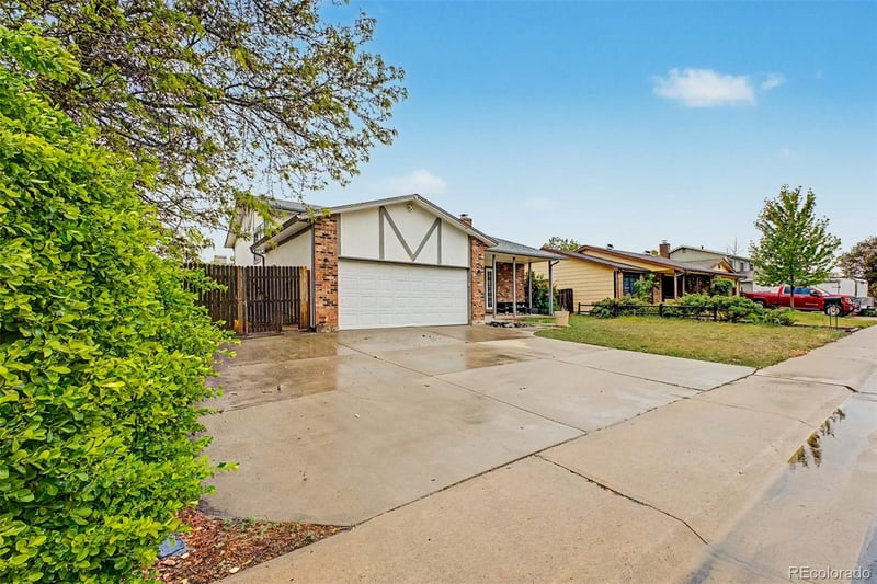 10088 Elizabeth St, Thornton, CO 80229
