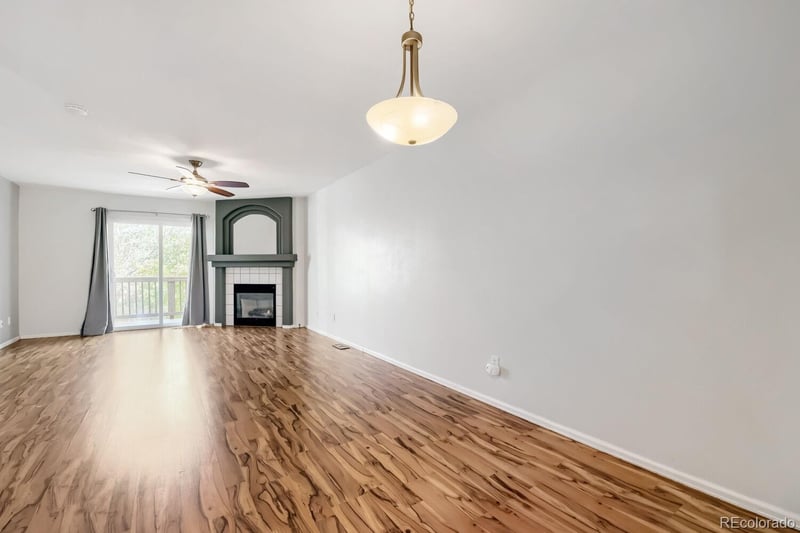 12008 Hoye Dr, Aurora, CO 80012