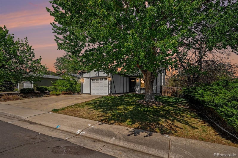17449 Union Dr, Aurora, CO 80015