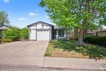 17449 Union Dr, Aurora, CO 80015