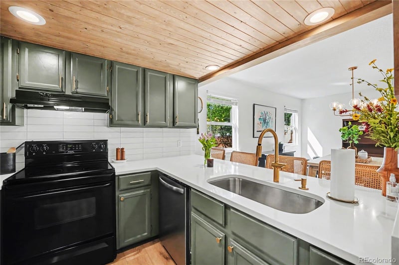 8975 89th Pl, Broomfield, CO 80021