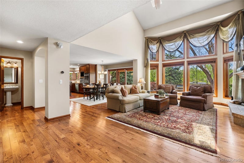 5860 S Quintero Cir, Centennial, CO 80015