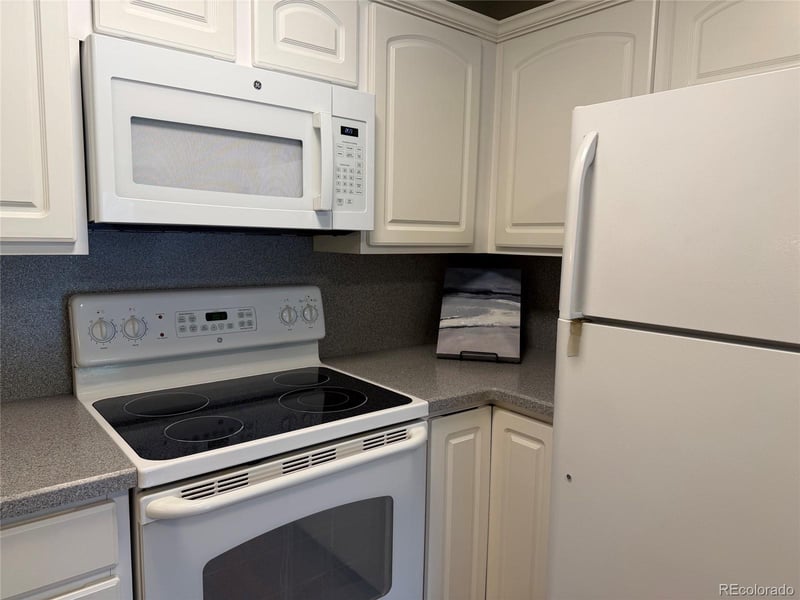 605 Alton Way #12B, Denver, CO 80247