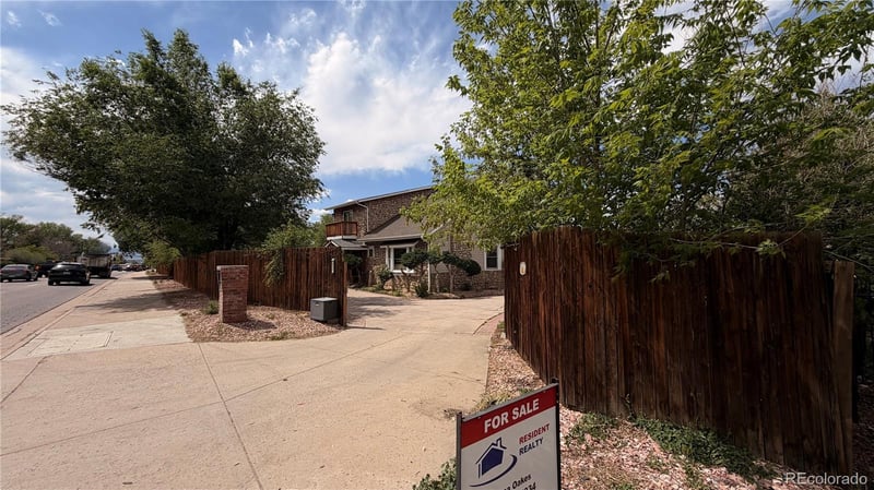 937 Belleview Ave, Littleton, CO 80121
