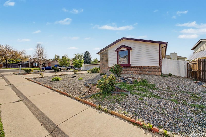 2757 Salida St, Aurora, CO 80013