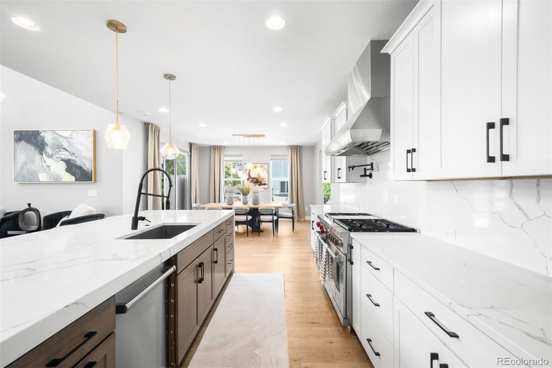 1688 Oakpoint Way, Castle Pines, CO 80108