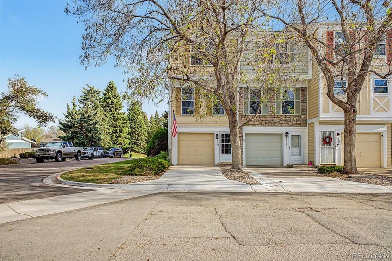 9525 Coal Mine Ave #A, Littleton, CO 80123