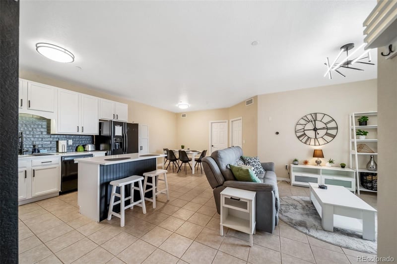 7292 Blackhawk St #203, Englewood, CO 80112
