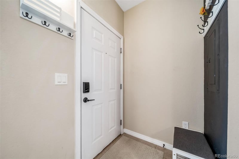 7292 Blackhawk St #203, Englewood, CO 80112