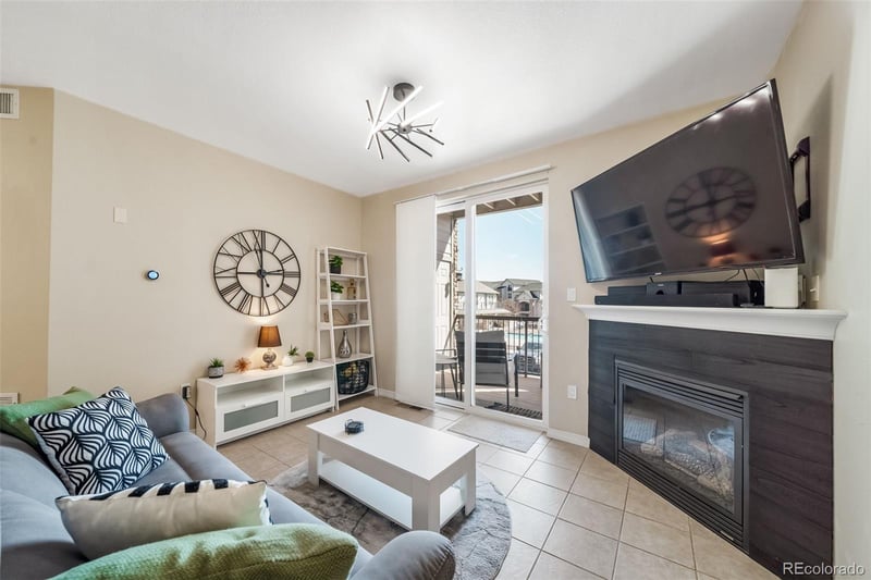 7292 Blackhawk St #203, Englewood, CO 80112