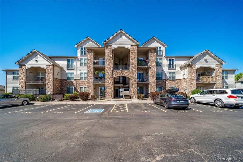 7292 Blackhawk St #203, Englewood, CO 80112