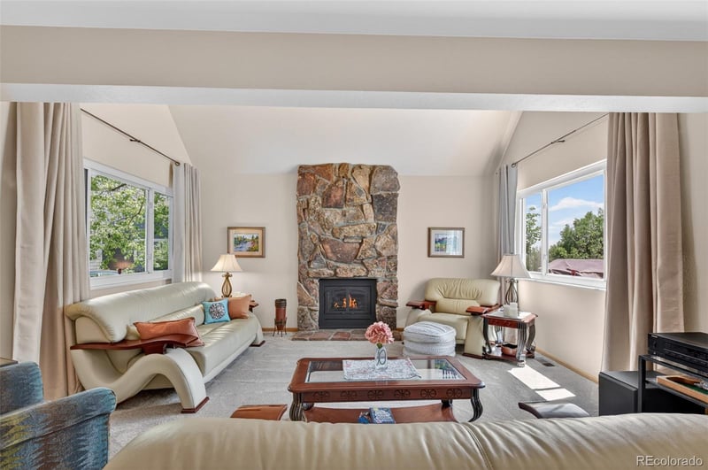 8093 Vermejo Peak, Littleton, CO 80127