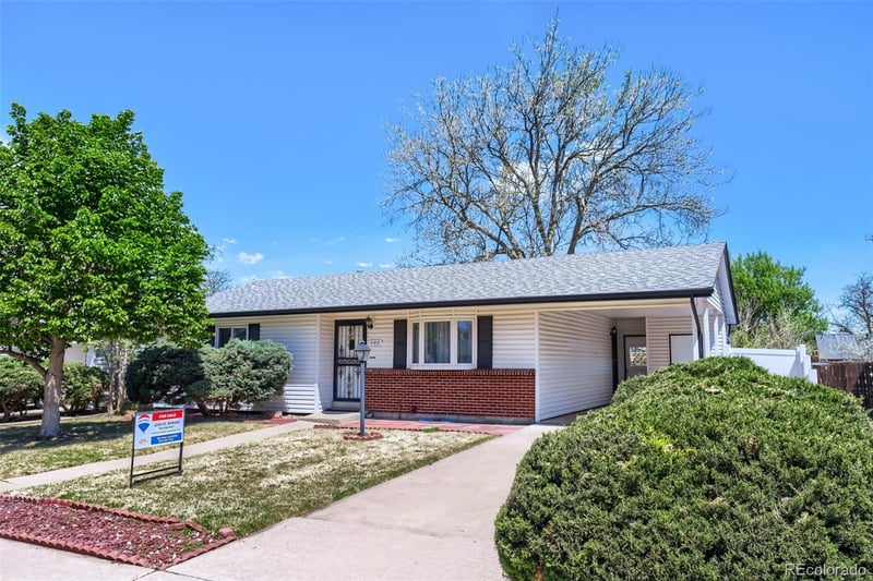 1182 Nucla St, Aurora, CO 80011