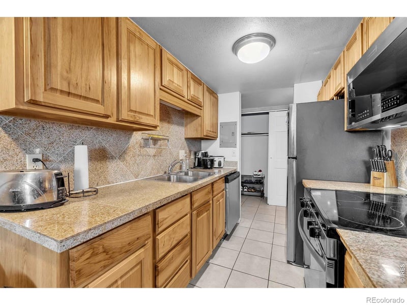 805 29th St #452, Boulder, CO 80303