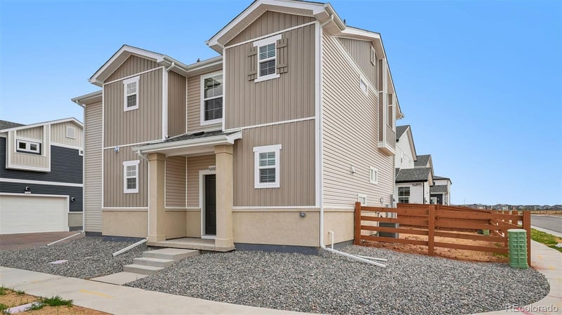 10052 Salem Ct, Commerce City, CO 80022