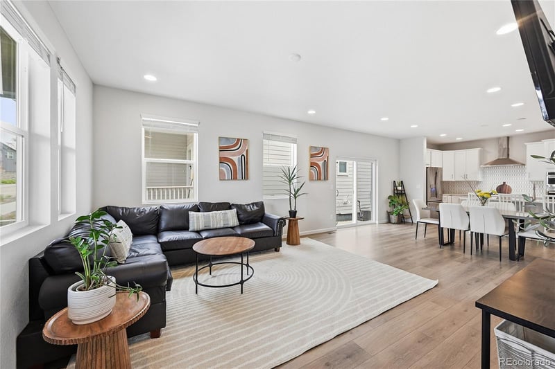 9912 Monte Vista Ave, Littleton, CO 80125