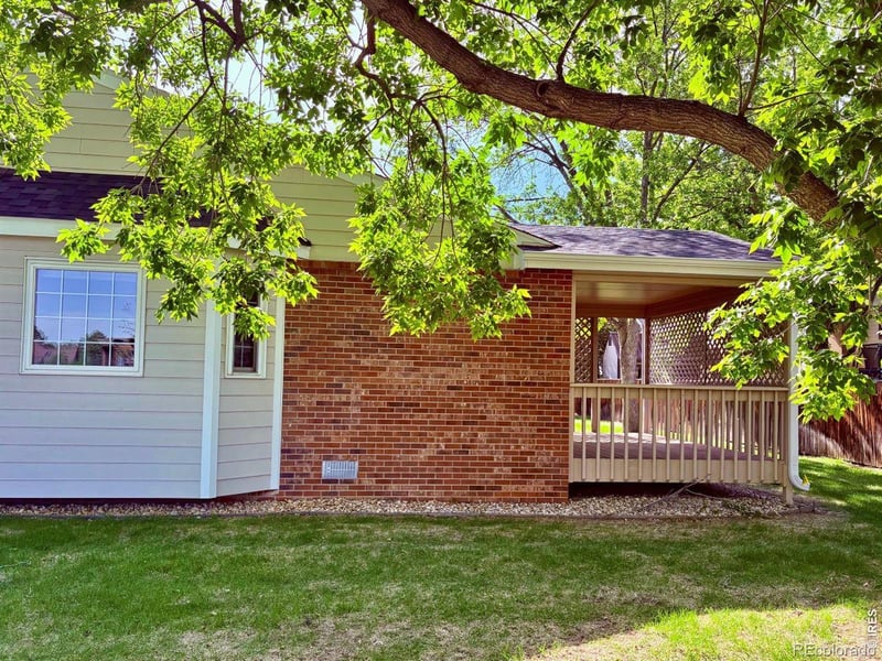 2400 Elmhurst Pl, Longmont, CO 80503