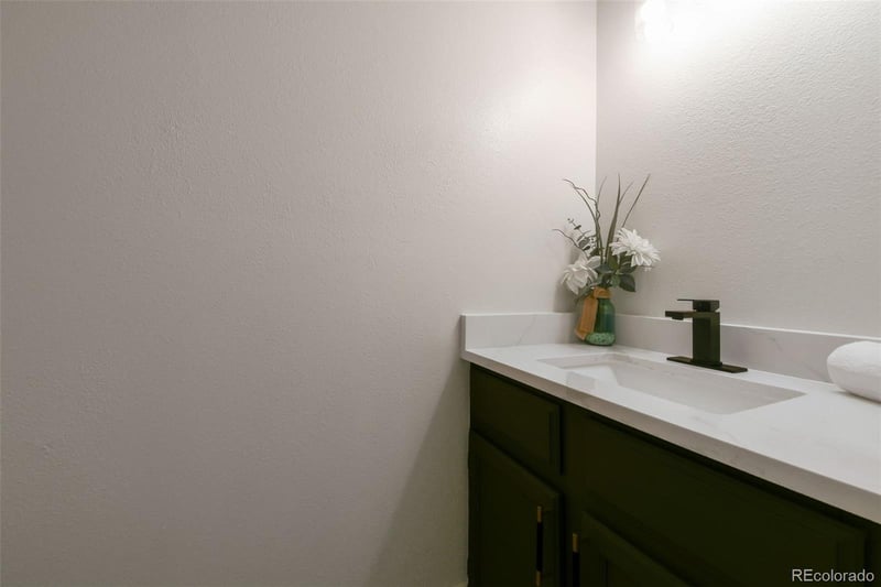 11149 17th Ave #104, Lakewood, CO 80215