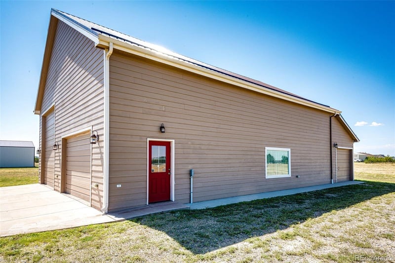 859 Shoshone St, Strasburg, CO 80136
