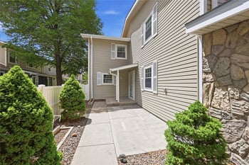 2770 S Heather Gardens Way, Aurora, CO 80014