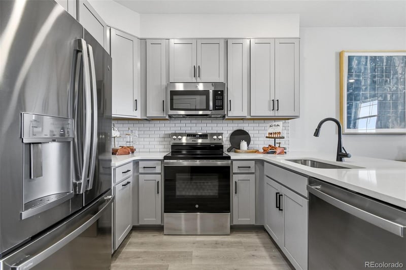 17205 W 91st Ln, Arvada, CO 80007