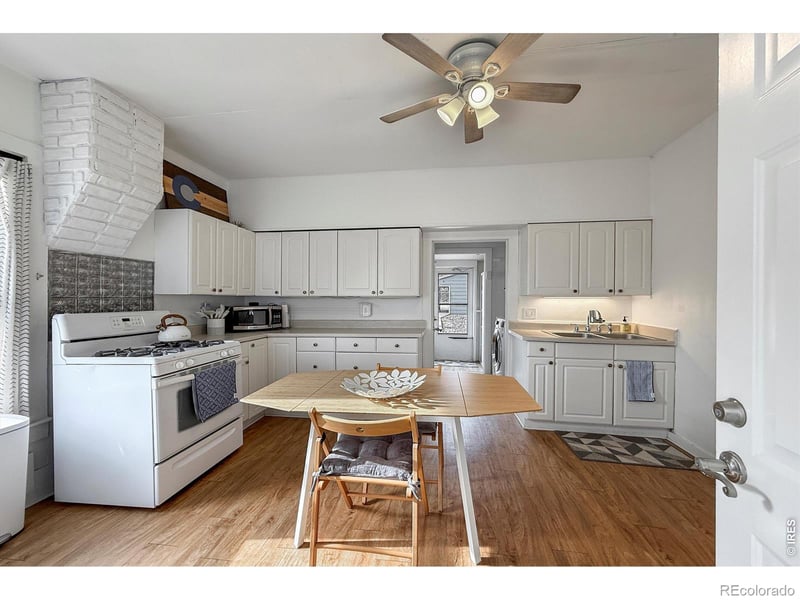 837 5th St, Berthoud, CO 80513