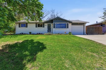 12120 Center Dr, Aurora, CO 80012
