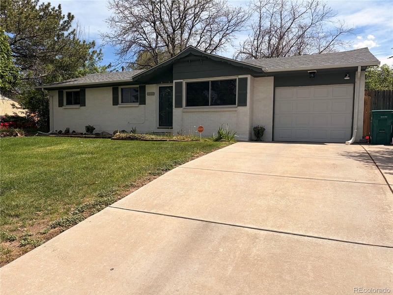 12120 Center Dr, Aurora, CO 80012