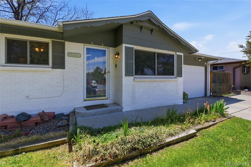 12120 Center Dr, Aurora, CO 80012