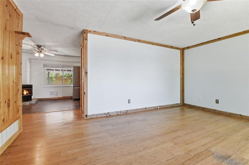 12120 Center Dr, Aurora, CO 80012