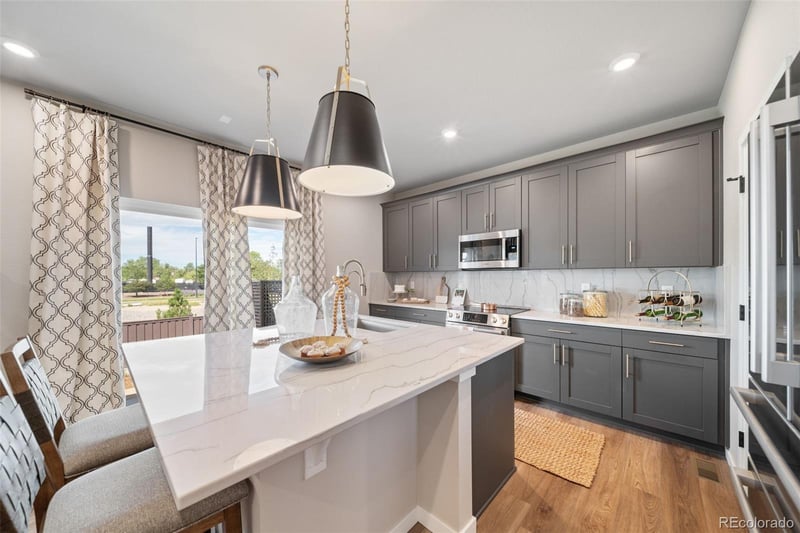 21782 46th Pl, Aurora, CO 80019