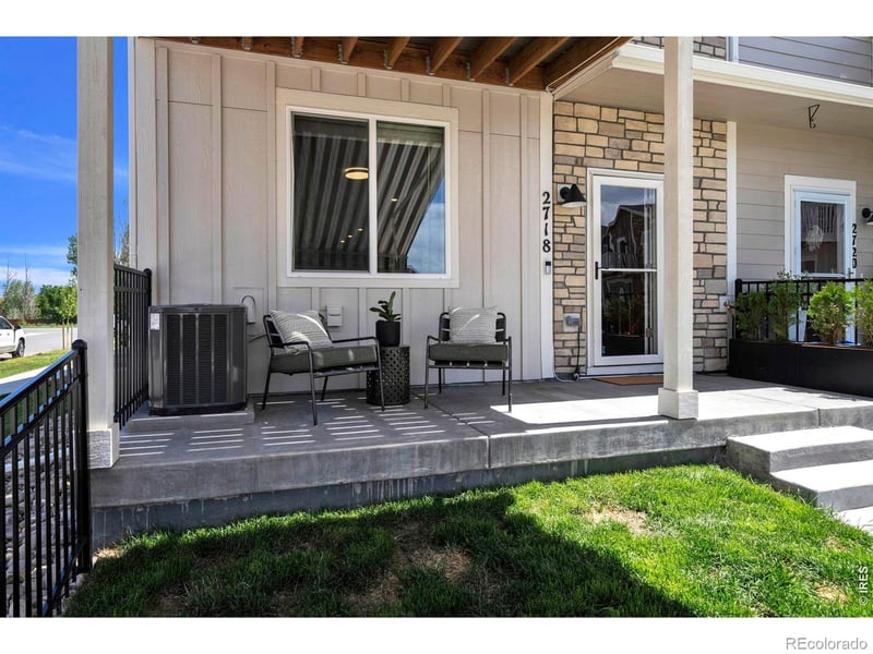 2718 Bear Springs Cir, Longmont, CO 80503