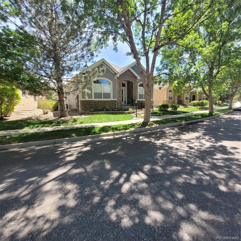 1677 Metropolitan Dr, Longmont, CO 80504