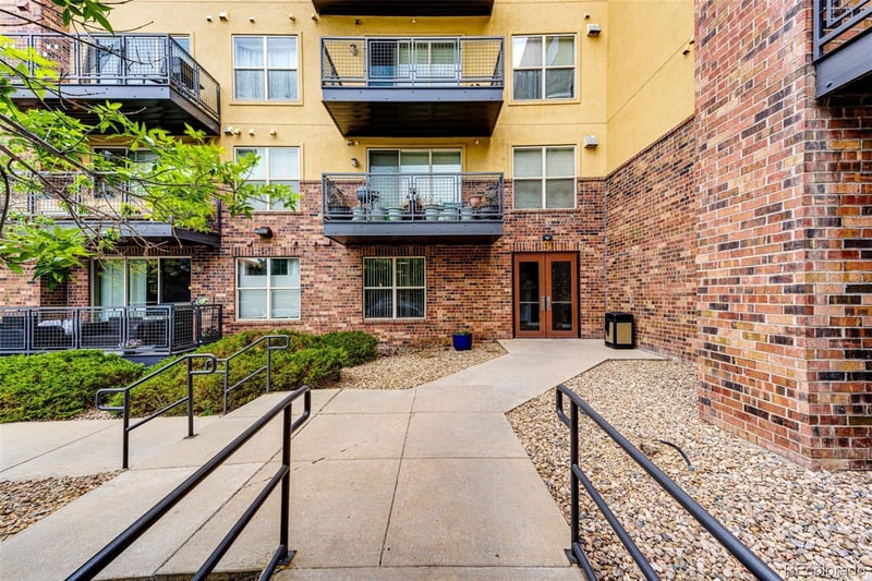 9059 Panorama Cir #B405, Englewood, CO 80112