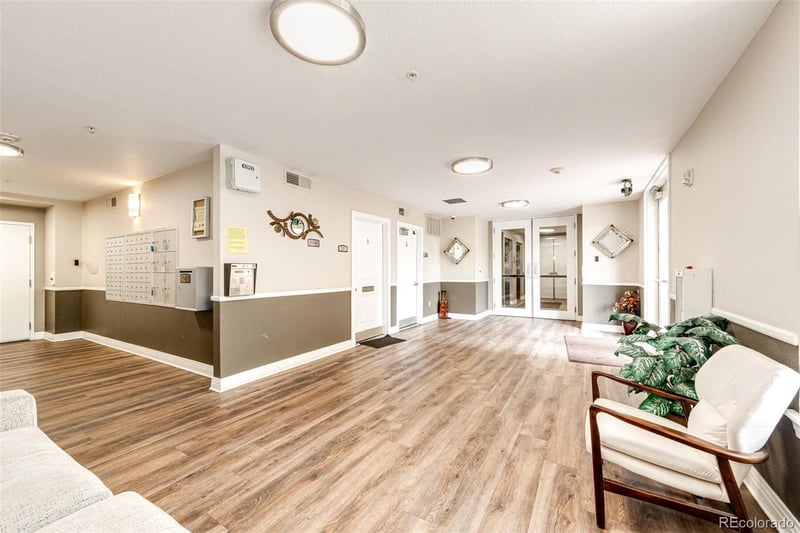 9059 Panorama Cir #B405, Englewood, CO 80112