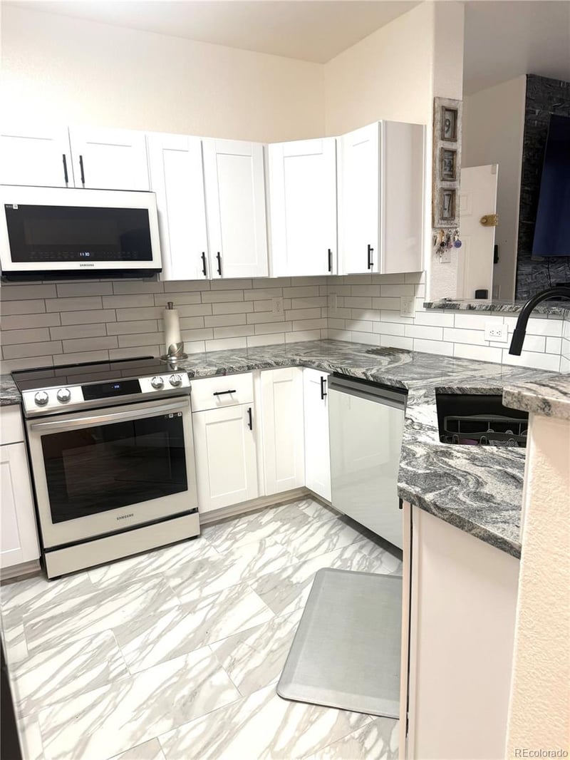 1691 Canal Cir #1115, Littleton, CO 80120