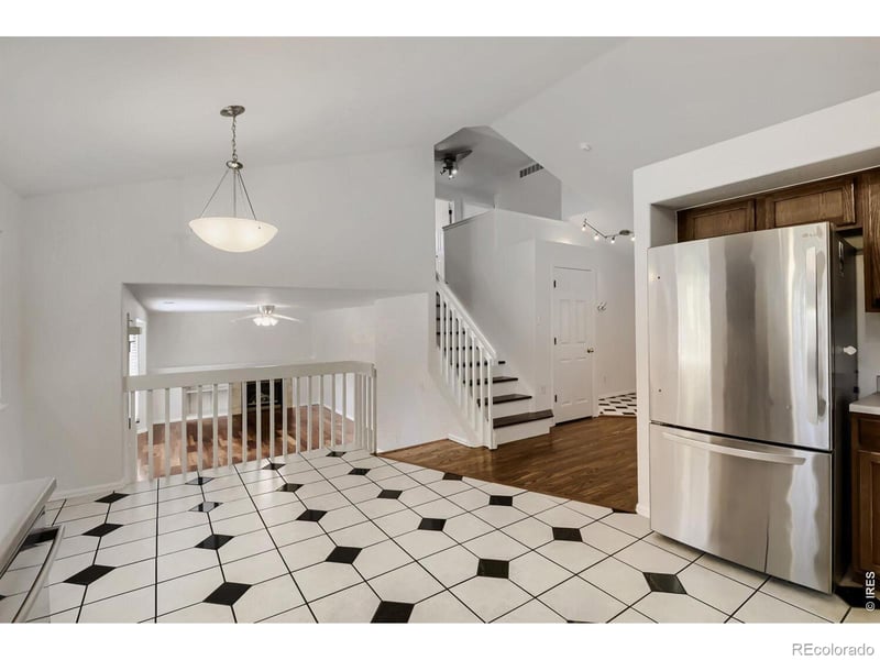 1633 Deerwood Dr, Longmont, CO 80504