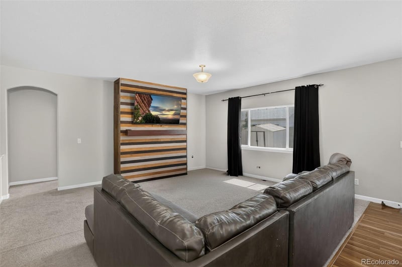 907 Prairie Dr, Milliken, CO 80543