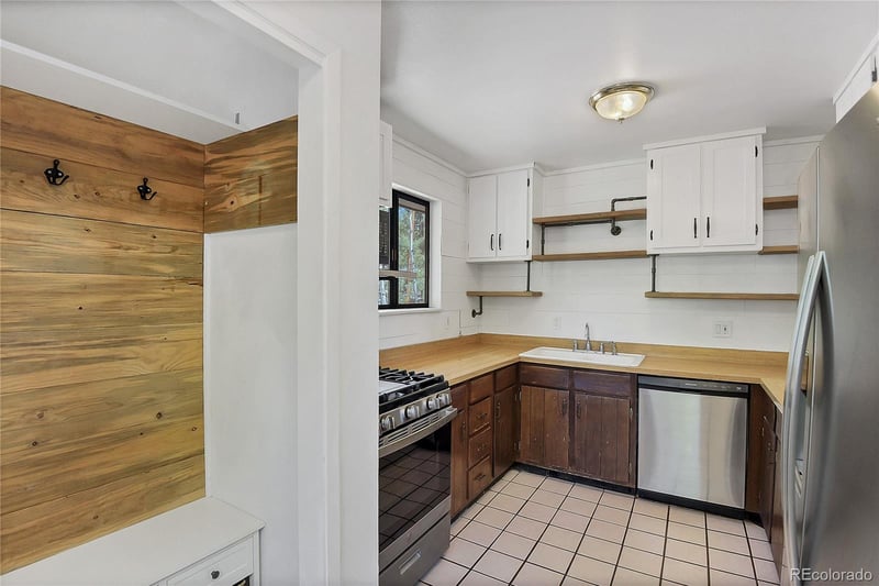 12276 Styve Rd, Conifer, CO 80433