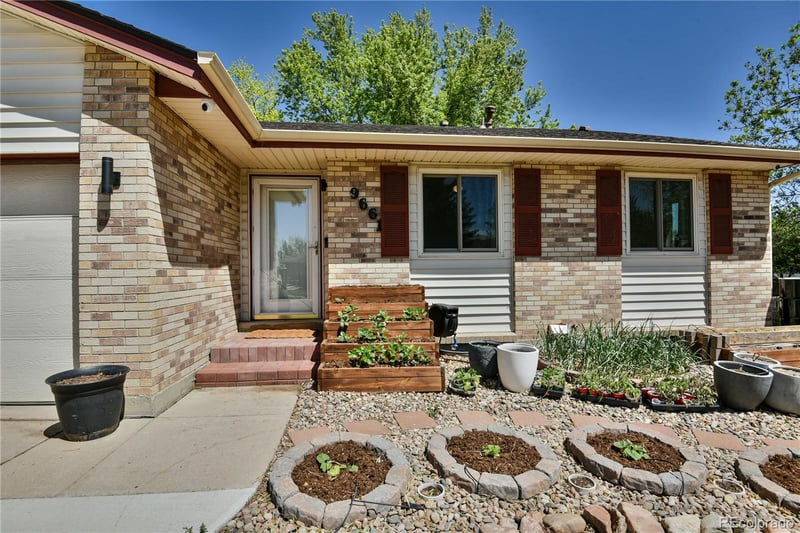 9661 Dumbarton Pl, Littleton, CO 80123