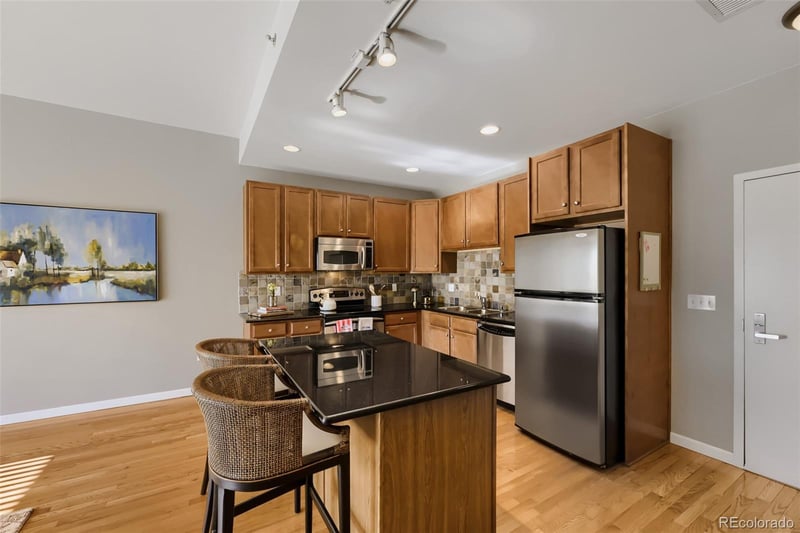 1950 Logan St #807, Denver, CO 80203